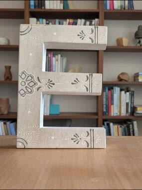 🐰Decorative Letter "E" - Neutral Wood Finish